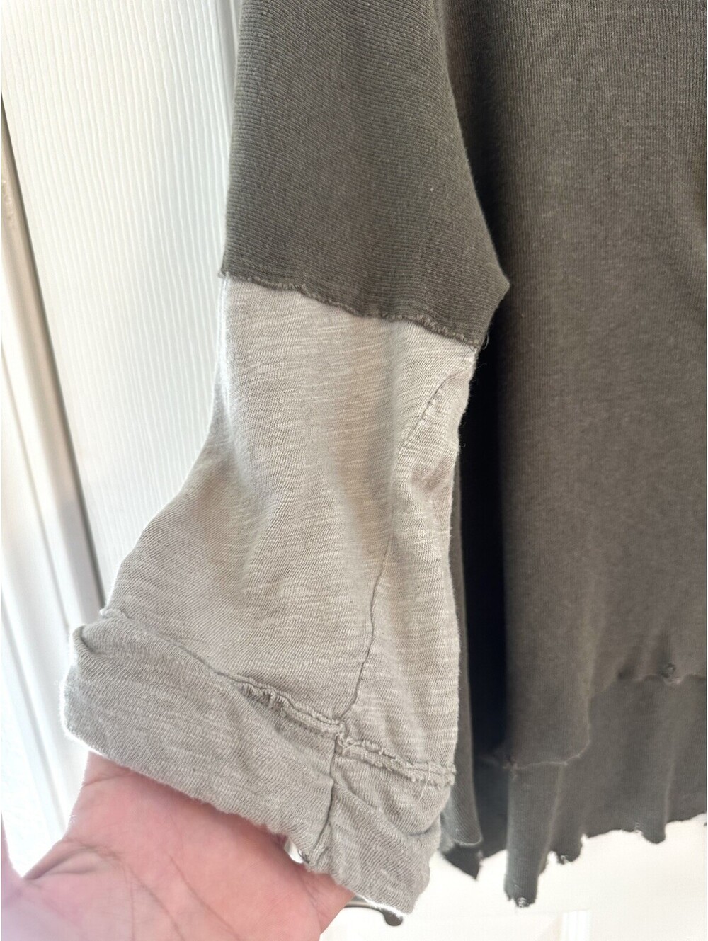 We The Free Women’s Army Green/taupe slve Oversized Frayed Shirt Cotton Size XS - Picture 5 of 8